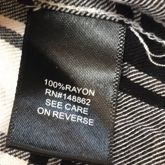 Torrid 3X black white plaid button up long sleeve top. - Picture 7 of 7